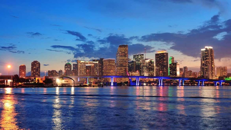 Seamless Moves to the Magic City: Partner with Us for Your Miami Relocation